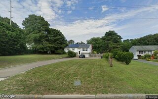 663 N Dunton Ave, Patchogue, NY 11772