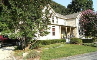 667 High St, Port Jefferson, NY 11777
