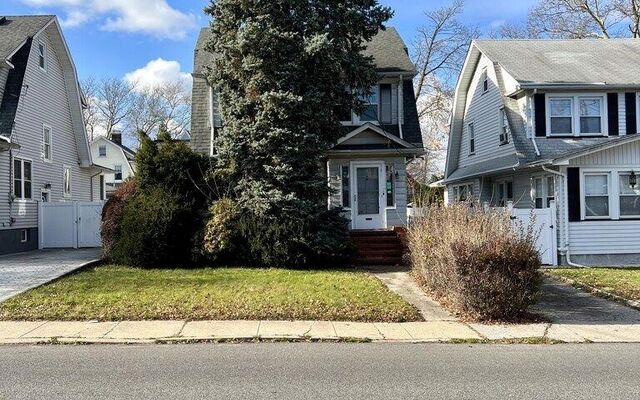 668 Bard Ave, Staten Island, NY 10310 (Road)