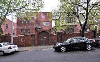 67-30 Burns St, Forest Hills, NY 11375
