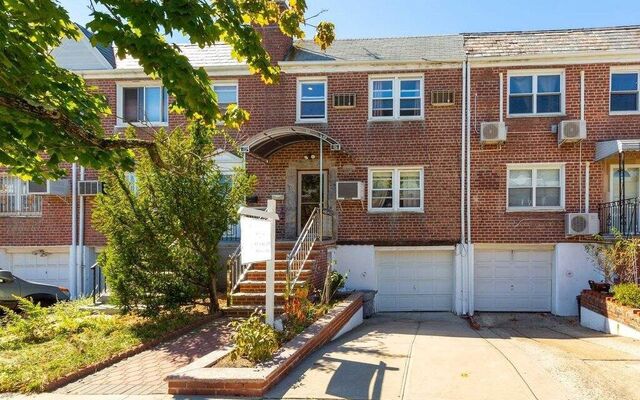67-44 198th St, Fresh Meadows, NY 11365