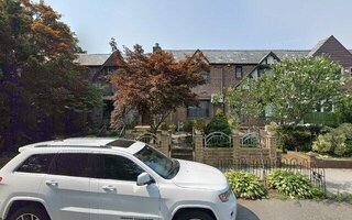 67-44 Kessel St, Queens, NY 11375