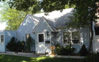 67 Birch Ave E, Farmingdale, NY 11735