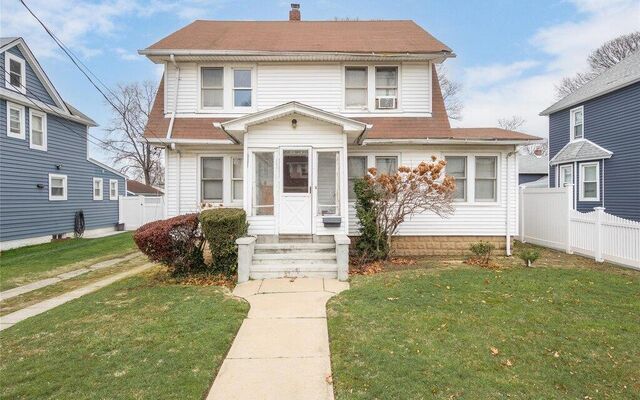 67 E Dean St, Freeport, NY 11520 (Yard)
