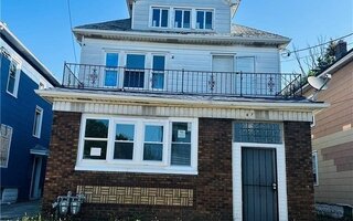 67 Holmes St, Buffalo, NY 14207