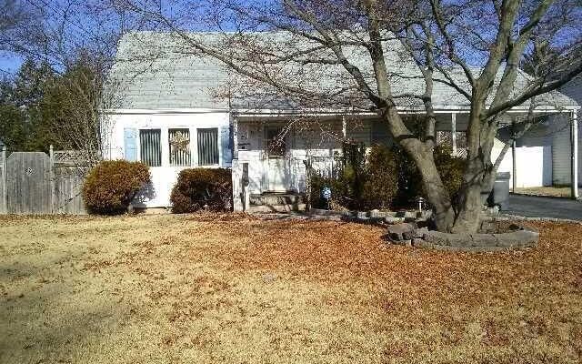 67 Kime Ave, North Babylon, NY 11703