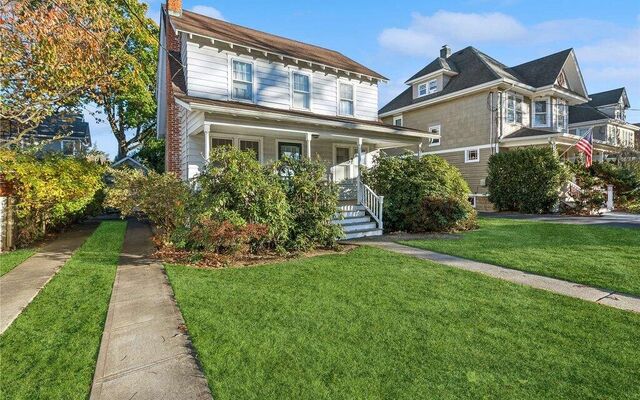 67 Powell Ave, Rockville Centre, NY 11570 (Yard)