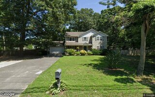 670 College Rd, Farmingville, NY 11738