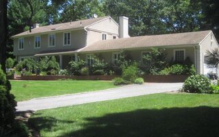 670 Washington Ave, Plainview, NY 11803