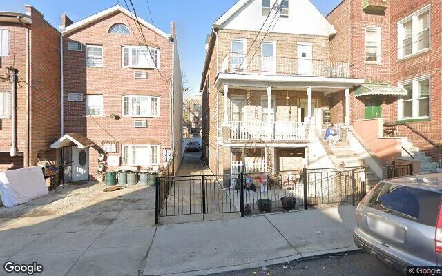677 E 231st St, Bronx, NY 10466