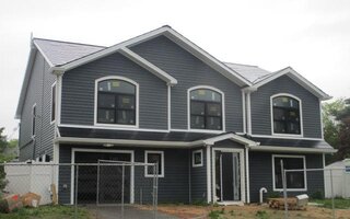 68 Palm Ln, Westbury, NY 11590