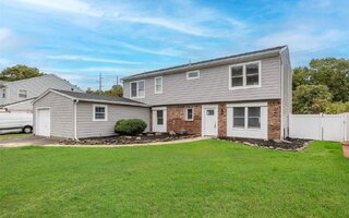 68 San Rafael Ave, Holbrook, NY 11741