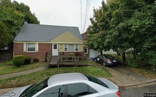680 Front St #G, Hempstead, NY 11550