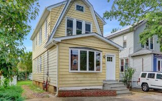 684 Garfield Rd, North Baldwin, NY 11510