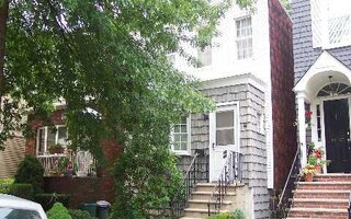69-15 60th Rd, Maspeth, NY 11378