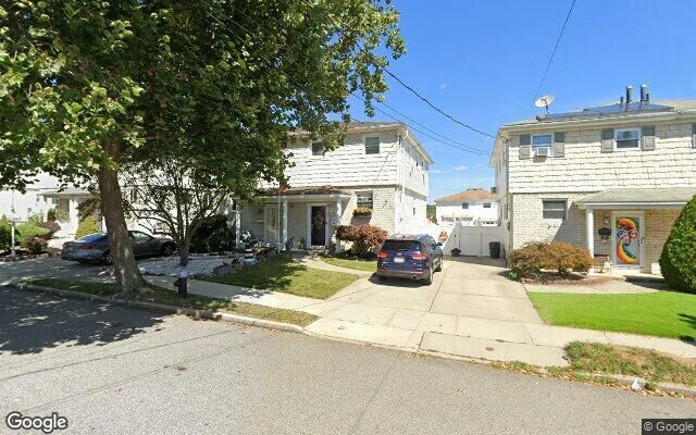 69 Amber St, Staten Island, NY 10306
