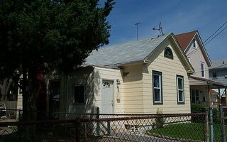 69 Hewlett St, Hempstead, NY 11550