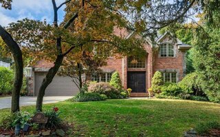 69 Mill Spring Rd, Manhasset, NY 11030