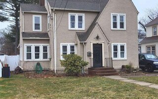 69 New York Ave, Freeport, NY 11520