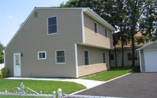 69 Ring Ln, Levittown, NY 11756