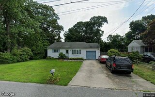 69 Surrey Dr, Center Moriches, NY 11934