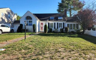 694 The Fenway, Baldwin, NY 11510