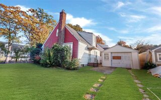 7-06 Leggett Pl, Whitestone, NY 11357