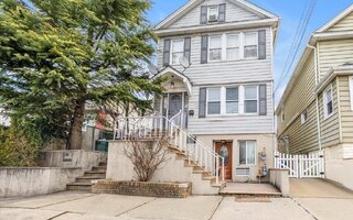 7-27 125th St, College Point, NY 11356