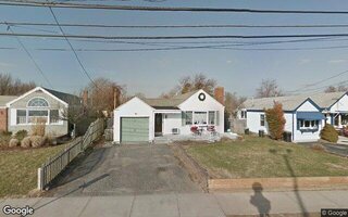 7 Browns River Rd, Sayville, NY 11782