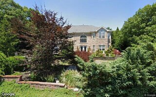 7 Chestnut St, Brookhaven, NY 11719