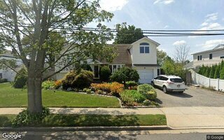 7 Cornelius Pl, Massapequa, NY 11758