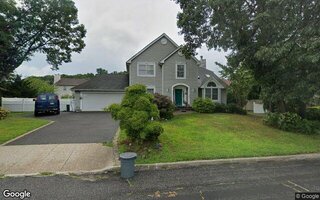 7 Dexter St, Selden, NY 11784