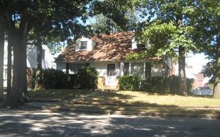 7 Fir St, Valley Stream, NY 11580