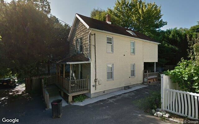 7 Florence Ave, Great Neck, NY 11024