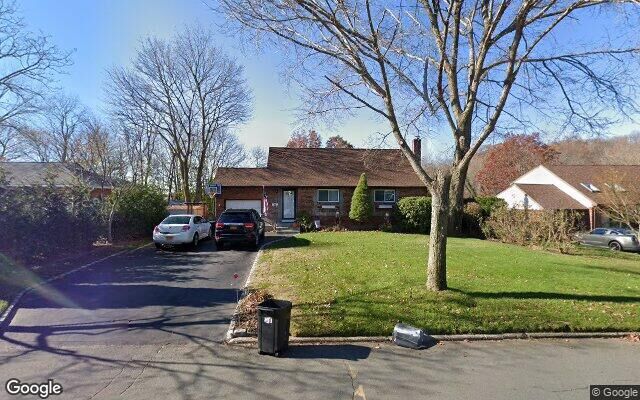 7 Franklin Dr, Smithtown, NY 11787