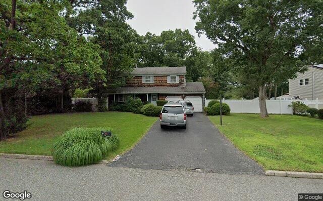 7 Michael Pl, Nesconset, NY 11767