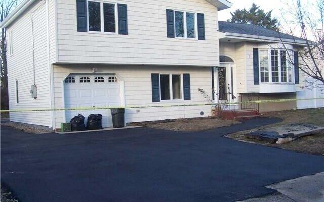 7 Palm St, Central Islip, NY 11722