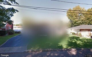7 Roberta Ln, Commack, NY 11725