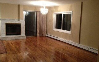 7 Spring Ln, Great Neck, NY 11024