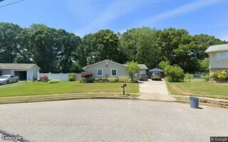 7 Stanley Ct, Ronkonkoma, NY 11779