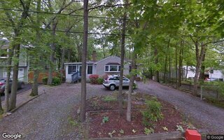 7 Wampum Trl, Ridge, NY 11961