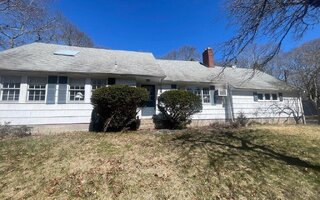7 Woods Ln, Southampton, NY 11968