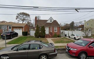 70 Bristol St, Lindenhurst, NY 11757