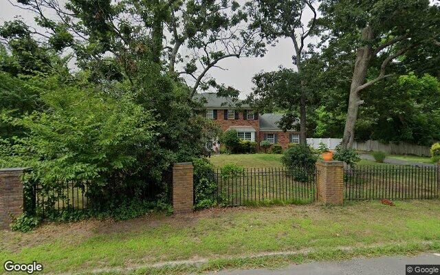 70 Margin Dr W, Shirley, NY 11967