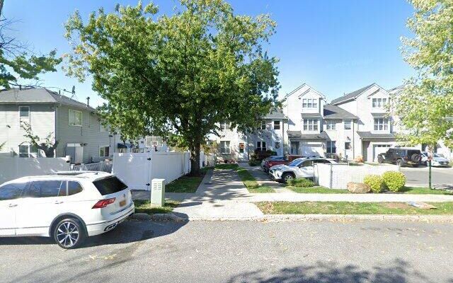 70 Rosedale Ave, Staten Island, NY 10312