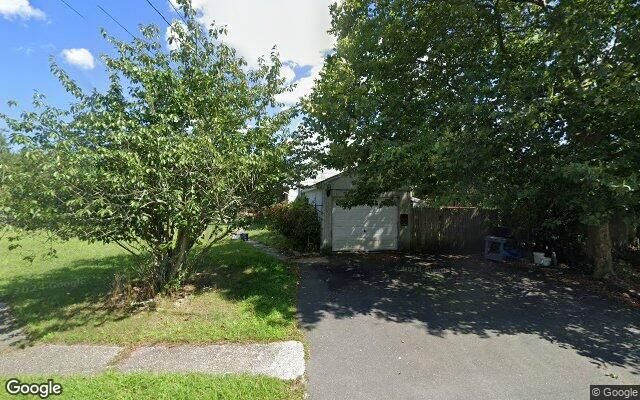 702 Hamilton Ave, Westhampton Beach, NY 11978