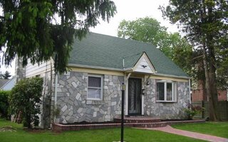 704 Macon Pl, Uniondale, NY 11553