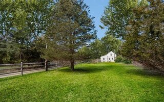 706 Springs Fireplace Rd, East Hampton, NY 11937
