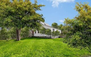 706 Springs Fireplace Rd, East Hampton, NY 11937