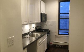 71-67 69th St, Ridgewood, NY 11385